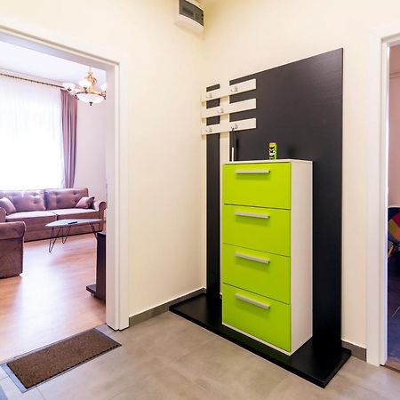 Jevrejska - Central Apartment With Free Parking โนวีซาด ภายนอก รูปภาพ