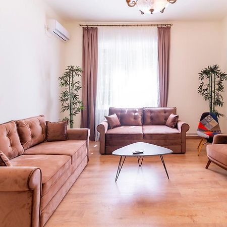 Jevrejska - Central Apartment With Free Parking โนวีซาด ภายนอก รูปภาพ