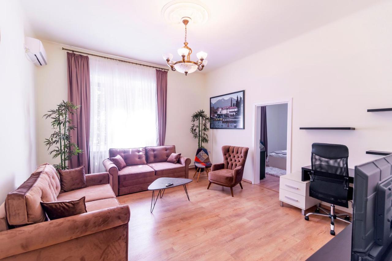 Jevrejska - Central Apartment With Free Parking โนวีซาด ภายนอก รูปภาพ